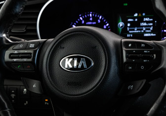 Подержанный автомобиль Kia Optima Sedan 2015 года (11 фото)