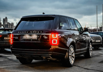 Подержанный автомобиль Land Rover Range Rover 2018 года (6 фото)