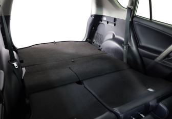 Подержанный автомобиль Toyota RAV4 2013 года (27 фото)