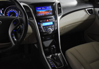 Подержанный автомобиль Hyundai i30 Hatchback 2014 года (20 фото)