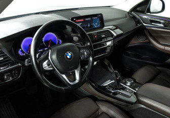 Подержанный автомобиль BMW X4 2019 года (11 фото)