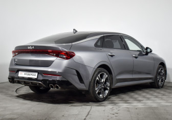 Подержанный автомобиль Kia K5 2024 года (5 фото)