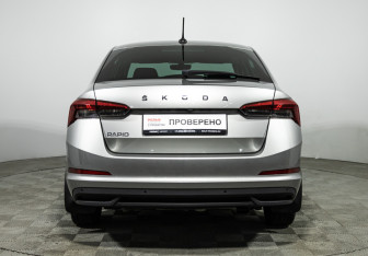Подержанный автомобиль Skoda Rapid Liftback 2021 года (6 фото)