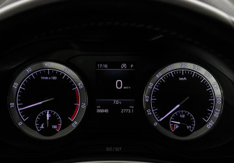 Подержанный автомобиль Skoda Karoq 2021 года (26 фото)