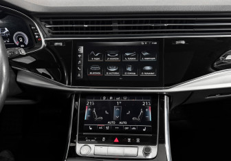 Подержанный автомобиль Audi Q7 2020 года (18 фото)