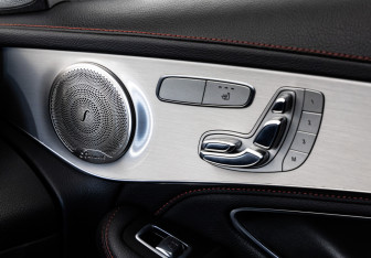 Подержанный автомобиль Mercedes-Benz GLC AMG 2016 года (27 фото)