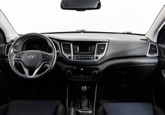 Подержанный автомобиль Hyundai Tucson 2016 года (10 фото)