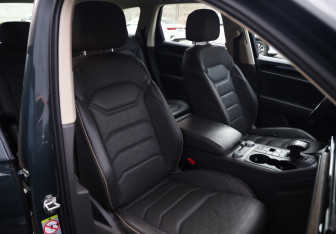 Подержанный автомобиль Volkswagen Touareg 2019 года (30 фото)