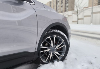 Подержанный автомобиль Geely Coolray 2023 года (14 фото)