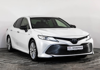 Подержанный автомобиль Toyota Camry Sedan 2020 года (5 фото)