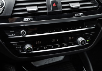 Подержанный автомобиль BMW X4 2019 года (22 фото)