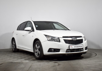 Подержанный автомобиль Chevrolet Cruze Sedan 2012 года (3 фото)