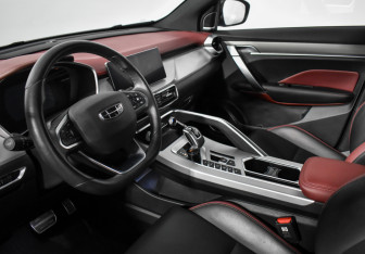 Подержанный автомобиль Geely Coolray 2022 года (9 фото)