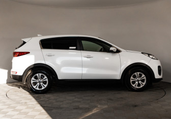 Подержанный автомобиль Kia Sportage 2018 года (4 фото)