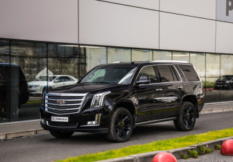 Подержанный автомобиль Cadillac Escalade Suv 2016 года (3 фото)