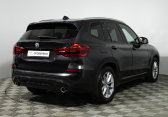 Подержанный автомобиль BMW X3 2018 года (5 фото)