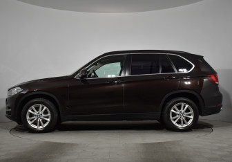 Подержанный автомобиль BMW X5 2016 года (8 фото)