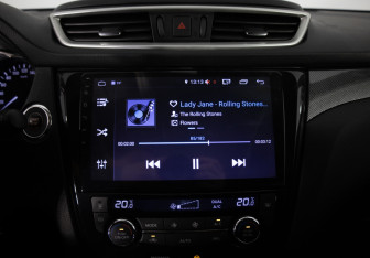 Подержанный автомобиль Nissan X-Trail 2015 года (14 фото)