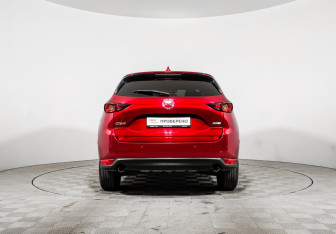 Подержанный автомобиль Mazda CX-5 2017 года (6 фото)