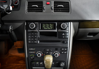 Подержанный автомобиль Volvo XC90 2009 года (17 фото)