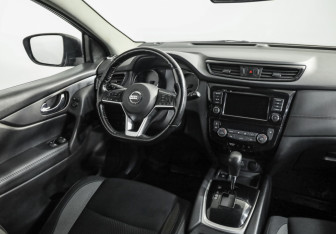 Подержанный автомобиль Nissan Qashqai 2021 года (9 фото)