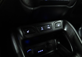 Подержанный автомобиль Hyundai ix35 2014 года (18 фото)