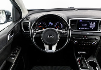 Подержанный автомобиль Kia Sportage 2021 года (13 фото)