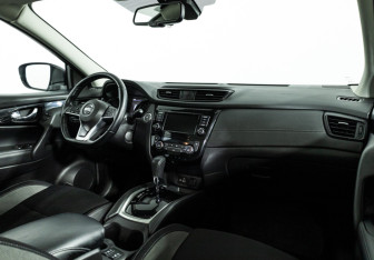 Подержанный автомобиль Nissan Qashqai 2022 года (9 фото)