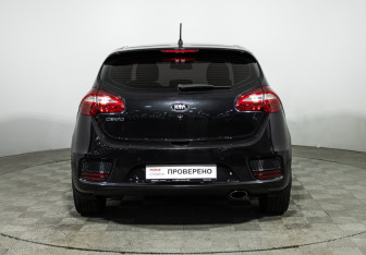 Подержанный автомобиль Kia Ceed Hatchback 2015 года (6 фото)