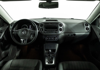 Подержанный автомобиль Volkswagen Tiguan 2013 года (13 фото)