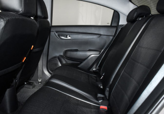 Подержанный автомобиль Kia Rio Sedan 2019 года (12 фото)