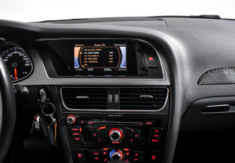 Подержанный автомобиль Audi A4 Sedan 2013 года (16 фото)