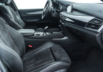Подержанный автомобиль BMW X6 2019 года (16 фото)