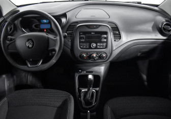 Подержанный автомобиль Renault Kaptur 2019 года (15 фото)