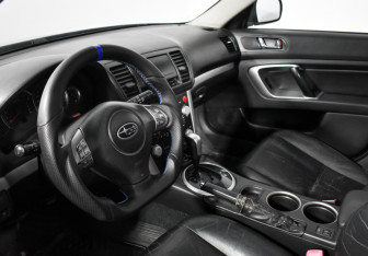 Подержанный автомобиль Subaru Outback Wagon 2007 года (9 фото)