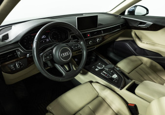 Подержанный автомобиль Audi A4 Sedan 2017 года (11 фото)