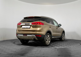 Подержанный автомобиль Geely Atlas 2019 года (5 фото)