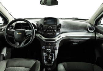 Подержанный автомобиль Chevrolet Orlando 2013 года (13 фото)
