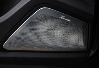 Подержанный автомобиль Porsche Cayenne 2023 года (25 фото)