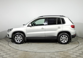 Подержанный автомобиль Volkswagen Tiguan 2013 года (8 фото)