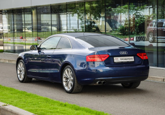 Подержанный автомобиль Audi A5 Coupe 2015 года (8 фото)