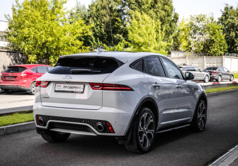 Подержанный автомобиль Jaguar E-Pace 2018 года (6 фото)