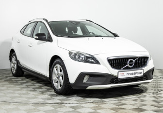 Подержанный автомобиль Volvo V40 Cross Country 2013 года (3 фото)