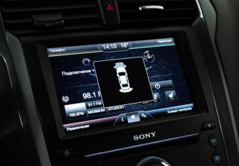 Подержанный автомобиль Ford Mondeo Sedan 2015 года (16 фото)