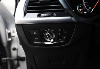 Подержанный автомобиль BMW X3 2019 года (20 фото)