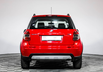 Подержанный автомобиль Suzuki SX4 Hatchback 2011 года (6 фото)