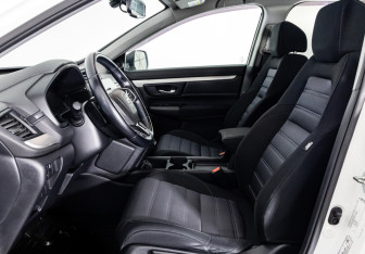 Подержанный автомобиль Honda CR-V 2018 года (20 фото)