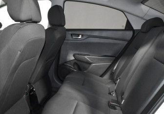 Подержанный автомобиль Hyundai Solaris Sedan 2020 года (11 фото)