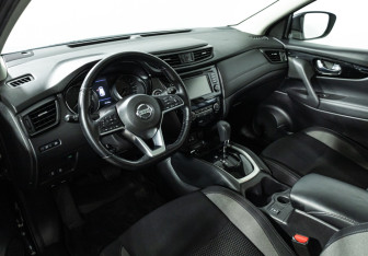 Подержанный автомобиль Nissan Qashqai 2022 года (11 фото)