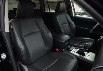 Подержанный автомобиль Toyota Land Cruiser Prado 2020 года (27 фото)